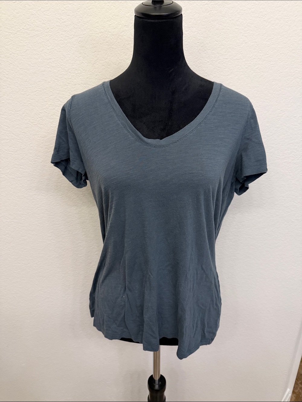 Everyday V-Neck Short Sleeve Tee in Slate Blue